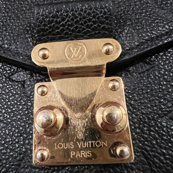 Excellent condition. Will come with a bandeau that I bought it with. - Picture 4 of 12